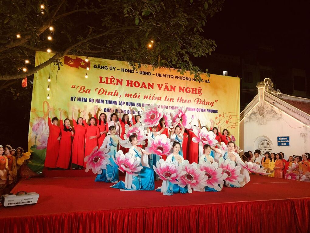 Liên hoan văn nghệ “Ba Đình, mãi niềm tin theo Đảng” của phường Ngọc Hà
