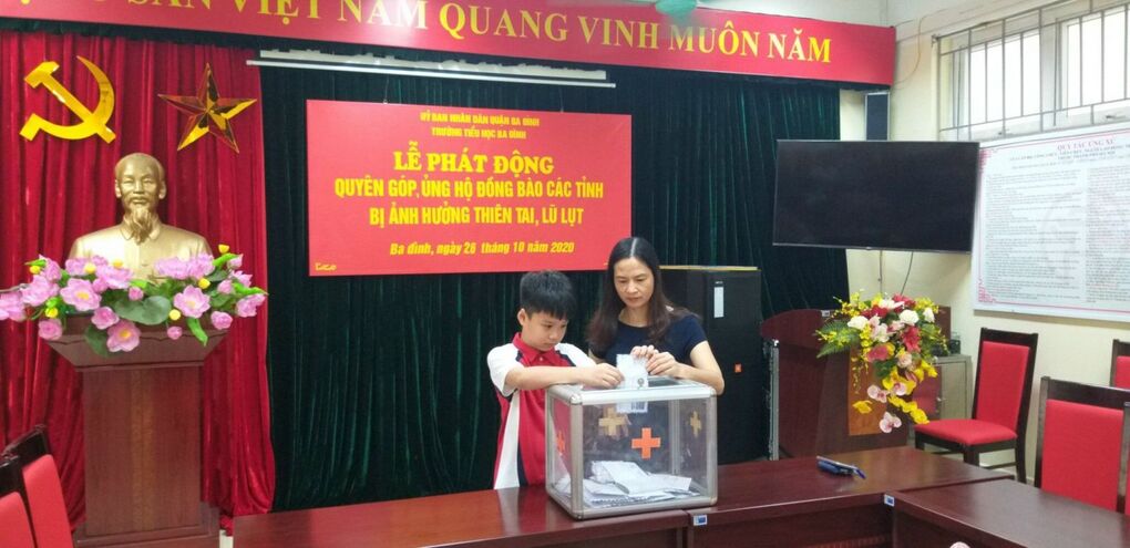 Trường Tiểu học Ba Đình hướng về miền Trung thương yêu