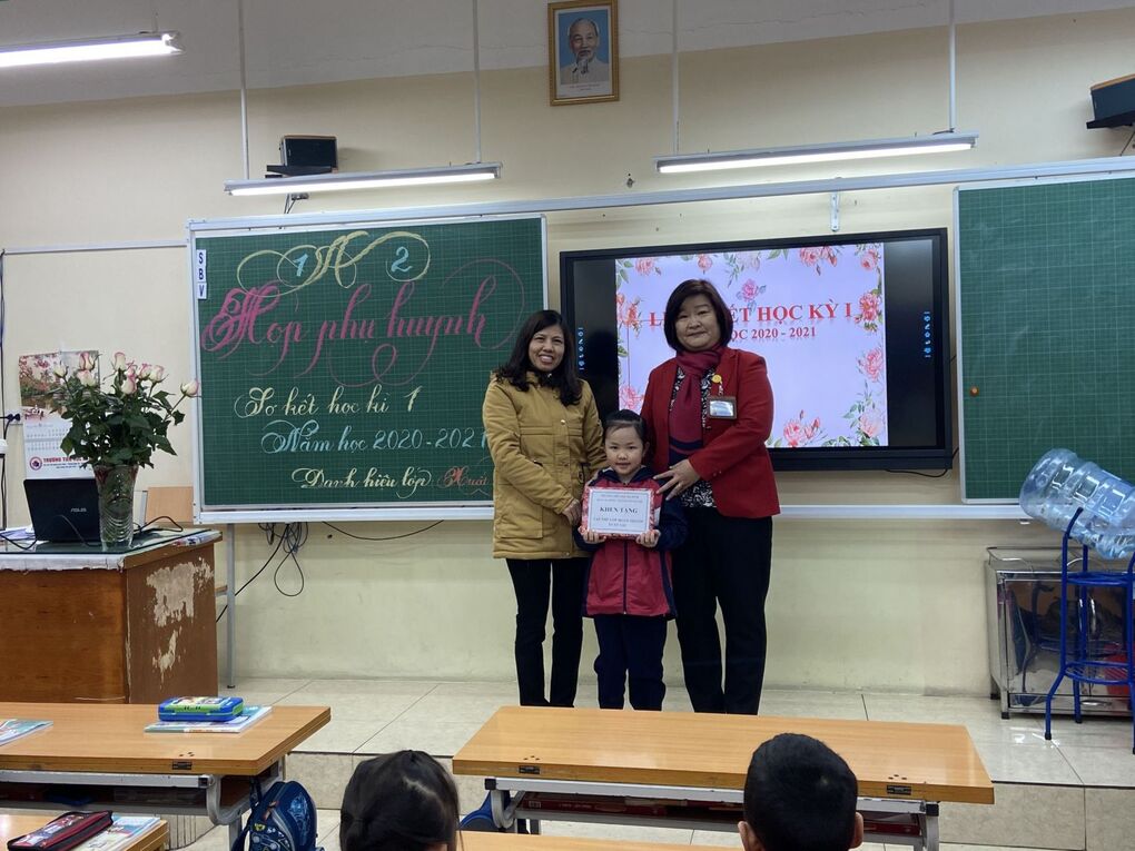 Lễ sơ kết Học kì I năm học 2020 - 2021 và trao giải cuộc thi ảnh và video với chủ đề "Trường học hạnh phúc"