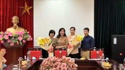 Trường Tiểu học Ba Đình chào đón đồng chí Phó hiệu trưởng Phạm Minh Thúy về công tác tại trường