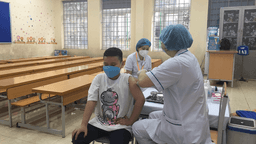 Trường Tiểu học Ba Đình triển khai tiêm Vắc xin Phòng Covid-19 cho học sinh khối 4,5