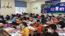 Hà Nội tạm dừng quyết định cho học sinh lớp 1-6 nội thành đến trường từ 212