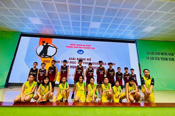 Đội tuyển Bóng rổ trường Tiểu học Ba Đình hào hứng tranh tài tại Giải Bóng rổ cấp Quận