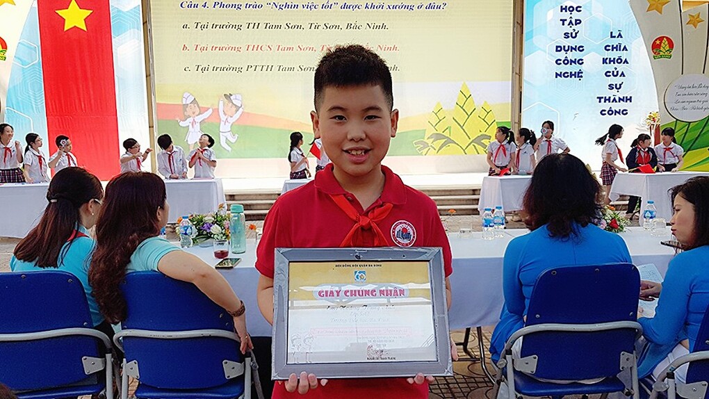 Hoàng Trung Anh – Thiếu nhi tiêu biểu trong phong trào “Nghìn việc tốt” của trường Tiểu học Ba Đình.