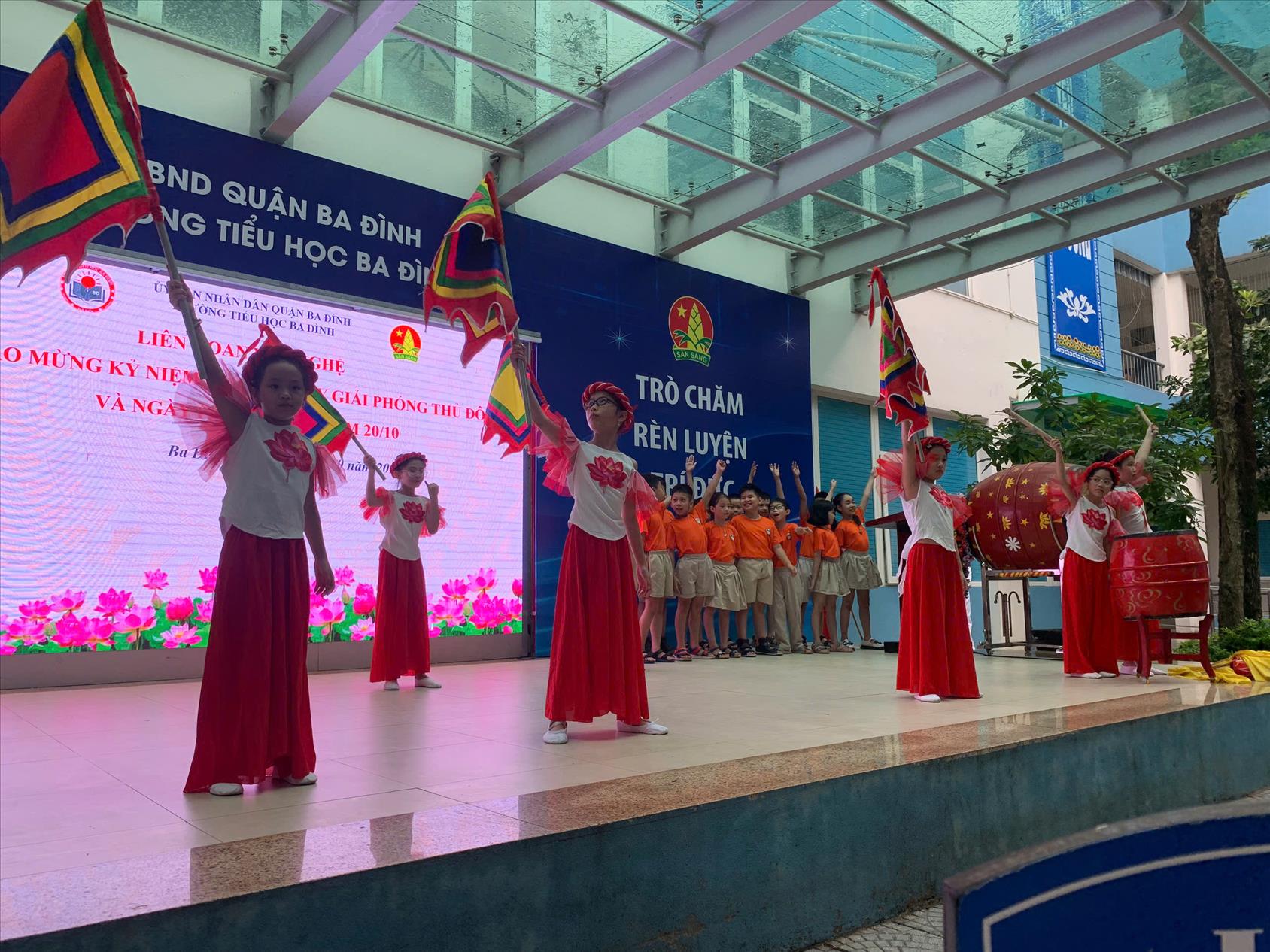 Liên hoan Văn nghệ Chào mừng Kỷ niệm 70 năm ngày Giải phóng Thủ đô - Tập thể lớp 4A5