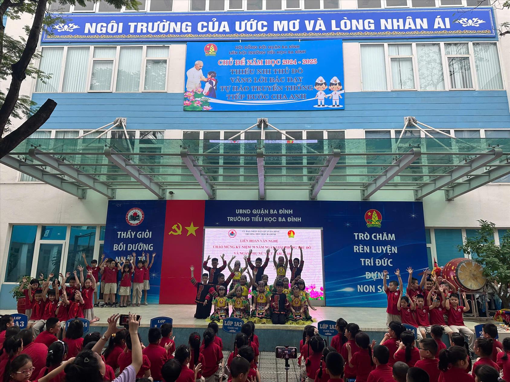 Liên hoan Văn nghệ Chào mừng Kỷ niệm 70 năm ngày Giải phóng Thủ đô - Tập thể lớp 4A2