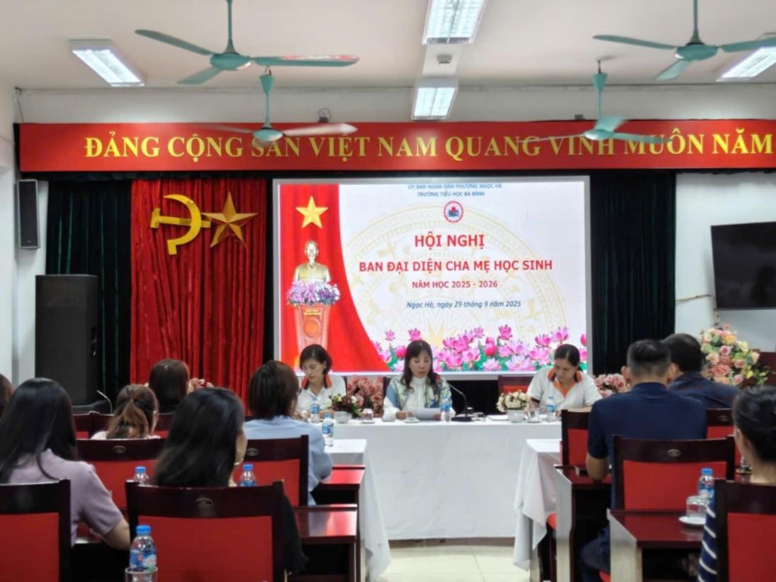 Hội Nghị Đại diện Cha mẹ học sinh đầu năm học 2025-2026 - Cầu nối gắn kết giữa gia đình và nhà trường “Gắn kết hôm nay – Vững bước ngày mai”.