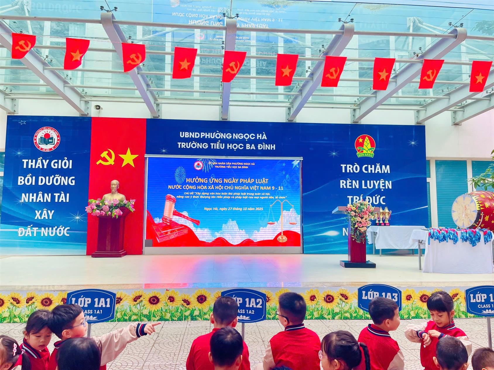 Trường Tiểu học Ba Đình: Nâng cao ý thức thượng tôn pháp luật qua buổi sinh hoạt dưới cờ đặc biệt