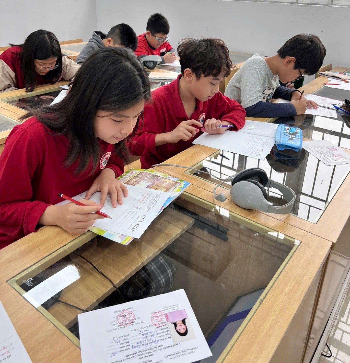 Học sinh trường Tiểu học Ba Đình tham gia cuộc thi Đấu trường Toán học cấp Quận năm học 2024 – 2025