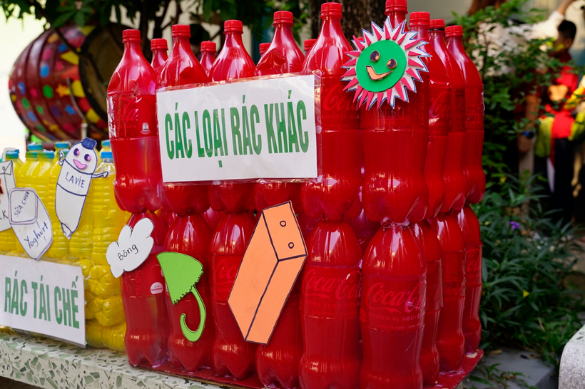 A picture containing colorful

Description automatically generated