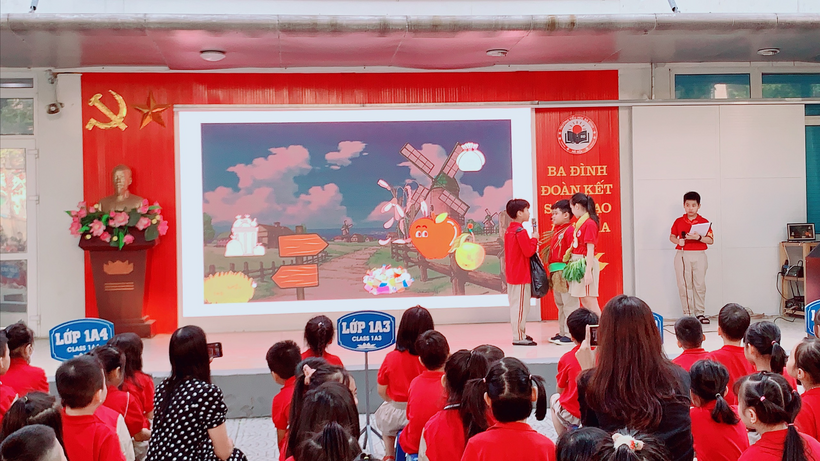 A picture containing text, person, people, group

Description automatically generated