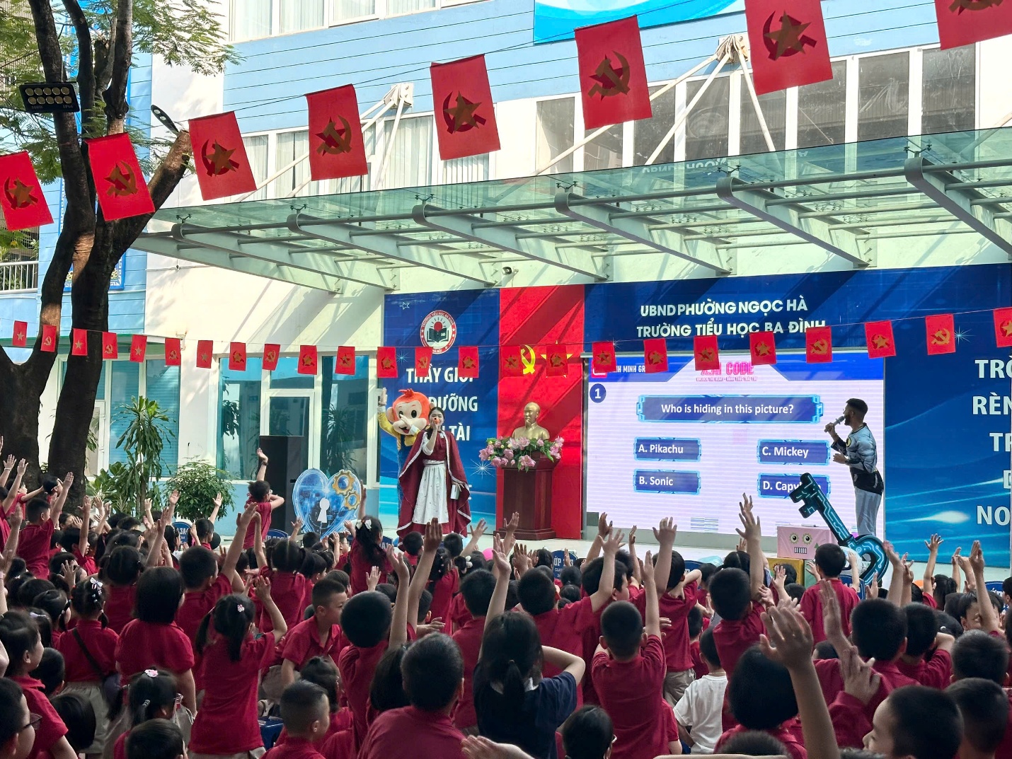 A group of people in red shirts

AI-generated content may be incorrect.