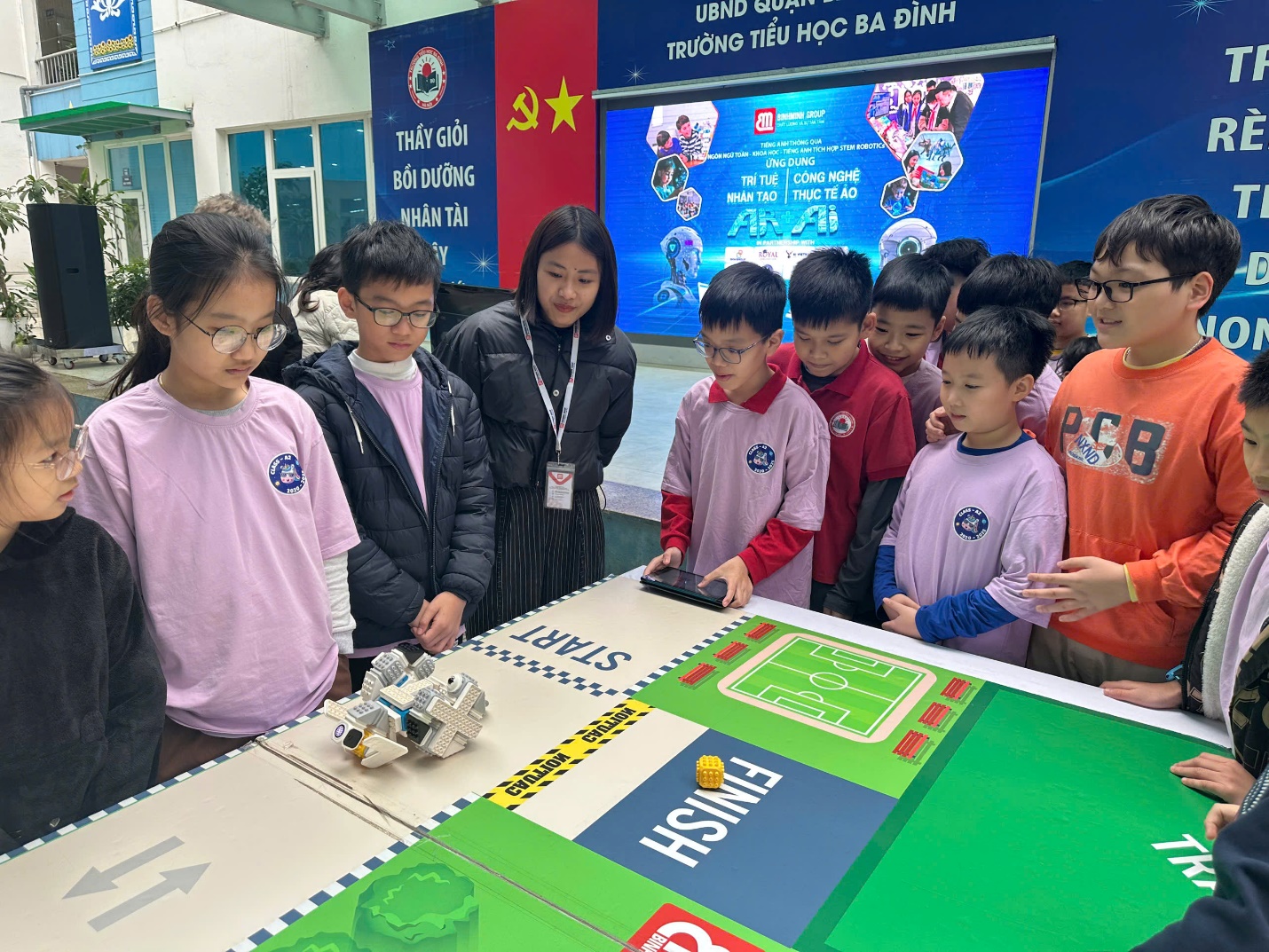 A group of children playing a game

AI-generated content may be incorrect.