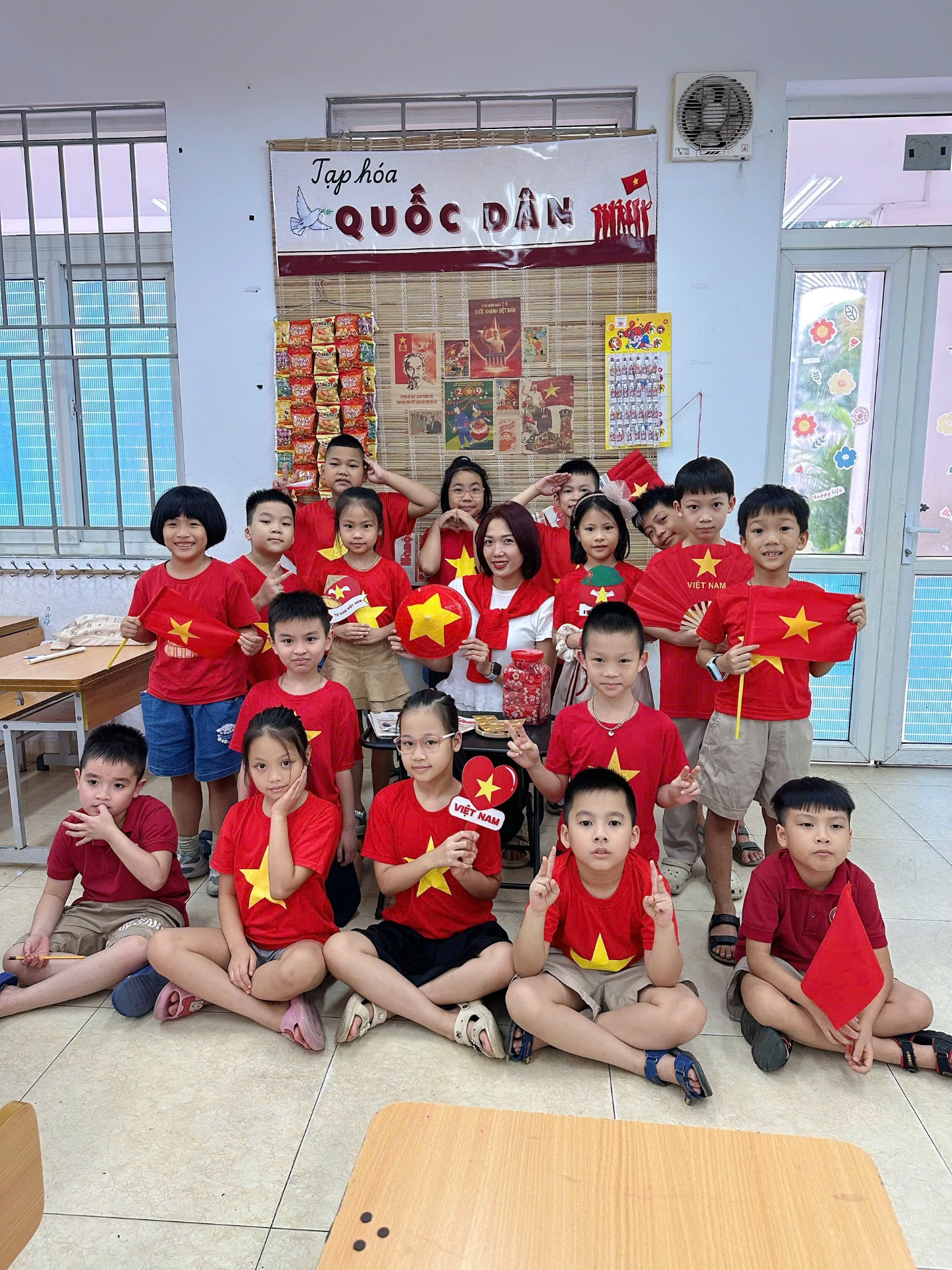 A group of children posing for a photo

AI-generated content may be incorrect.