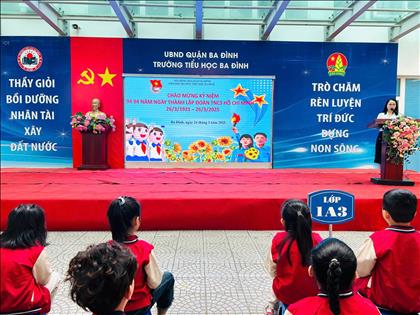 [Lễ Kết nạp Đội viên] Khăn quàng thắp sáng bình minh - Lớp 1A1