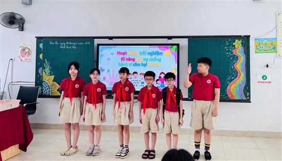 Trường Tiểu học Ba Đình đẩy mạnh xây dựng môi trường giáo dục kĩ năng sống tích cực cho học sinh