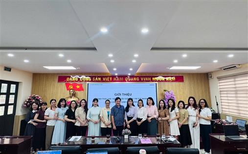 Giáo viên Trường Tiểu học Ba Đình tham gia tập huấn nội dung giáo dục trí tuệ nhân tạo (AI) cho học sinh trên địa bàn thành phố Hà Nội