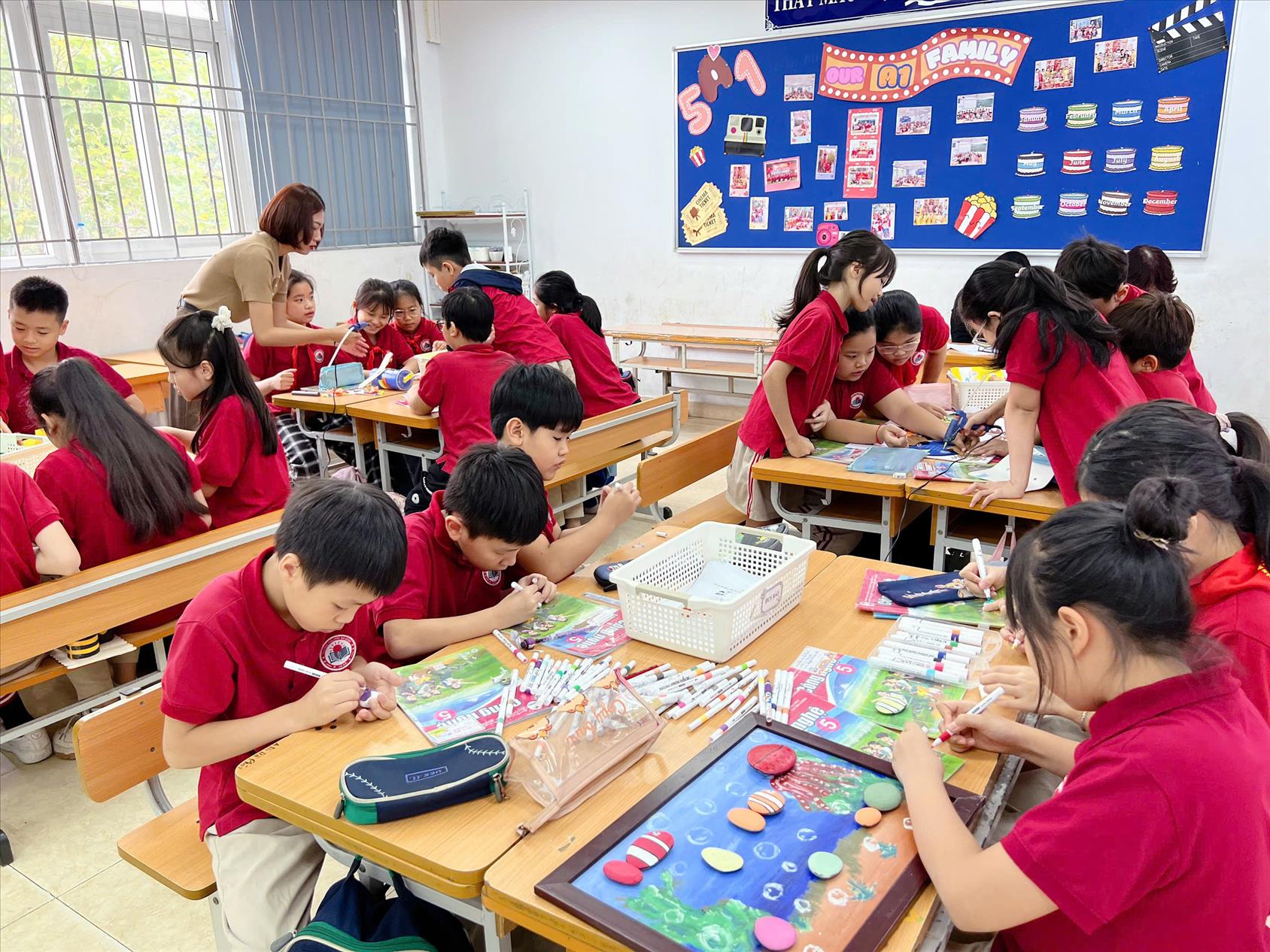 Tiết dạy Chuyên đề môn Công nghệ lớp 5: Học sinh lớp 5A1 tự tay thiết kế sản phẩm độc đáo