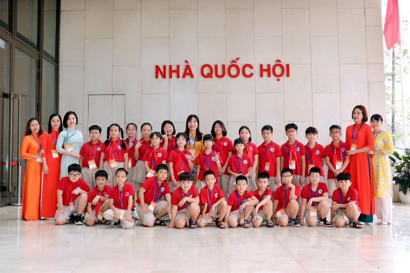 Hoạt động trải nghiệm tại Nhà Quốc Hội – Hành trình đến Địa chỉ Đỏ của học sinh Trường Tiểu học Ba Đình Hướng tới Chào mừng Kỷ niệm 70 năm Ngày Giải phóng Thủ Đô (10/10/1954 – 10/10/2024)