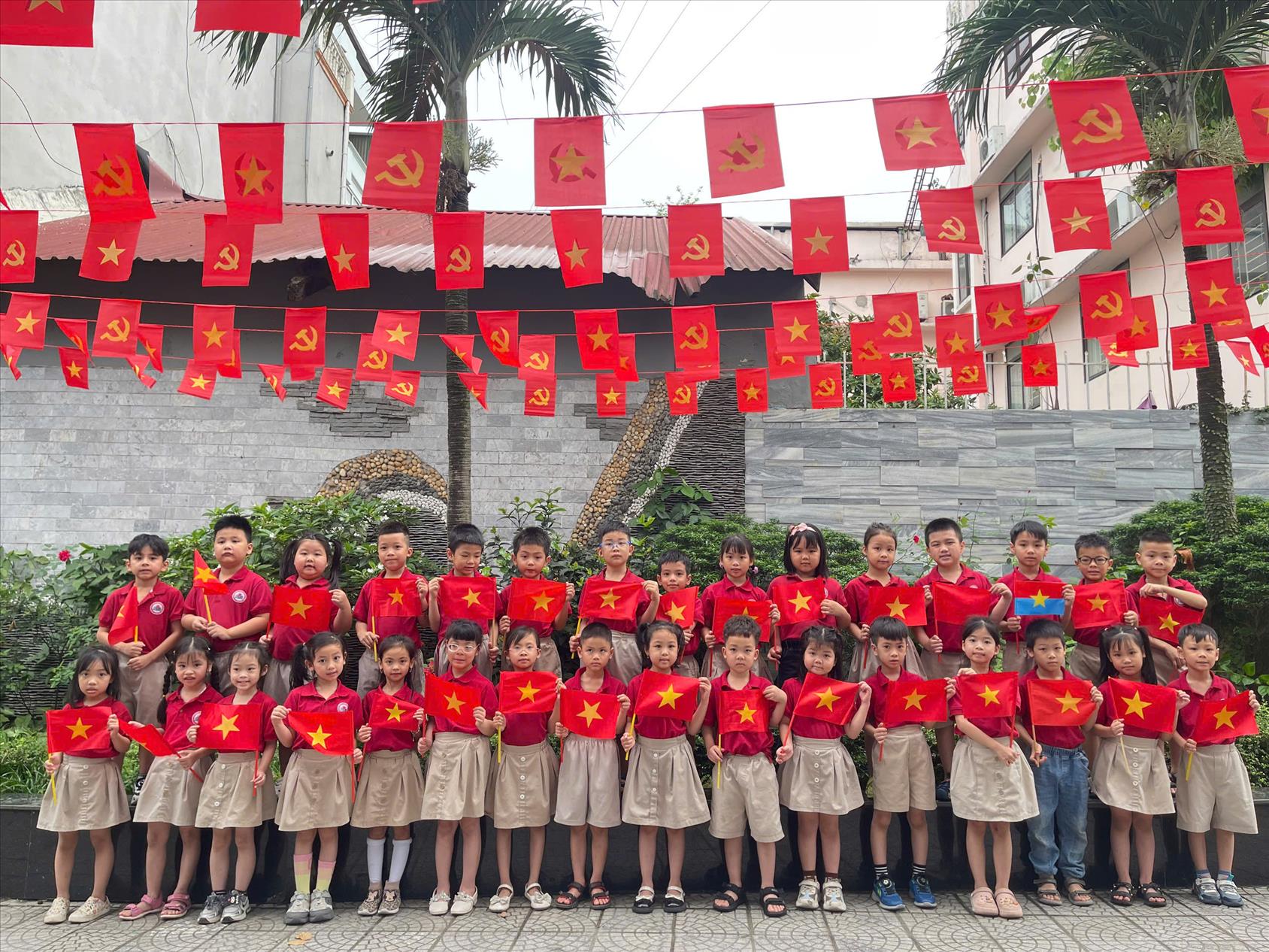 Học sinh Tiểu học Ba Đình sôi nổi với chuỗi hoạt động ý nghĩa mừng 50 năm Giải phóng miền Nam