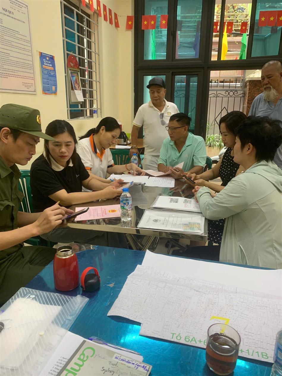 Lặng thầm cống hiến vì cộng đồng – Những cô giáo Trường Tiểu học Ba Đình góp sức vào hành trình chuyển đổi số vì nhân dân