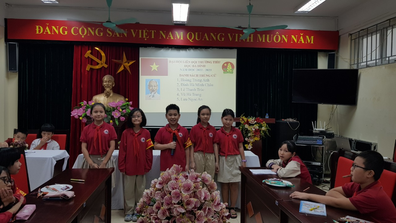 A picture containing text, indoor, ceiling

Description automatically generated