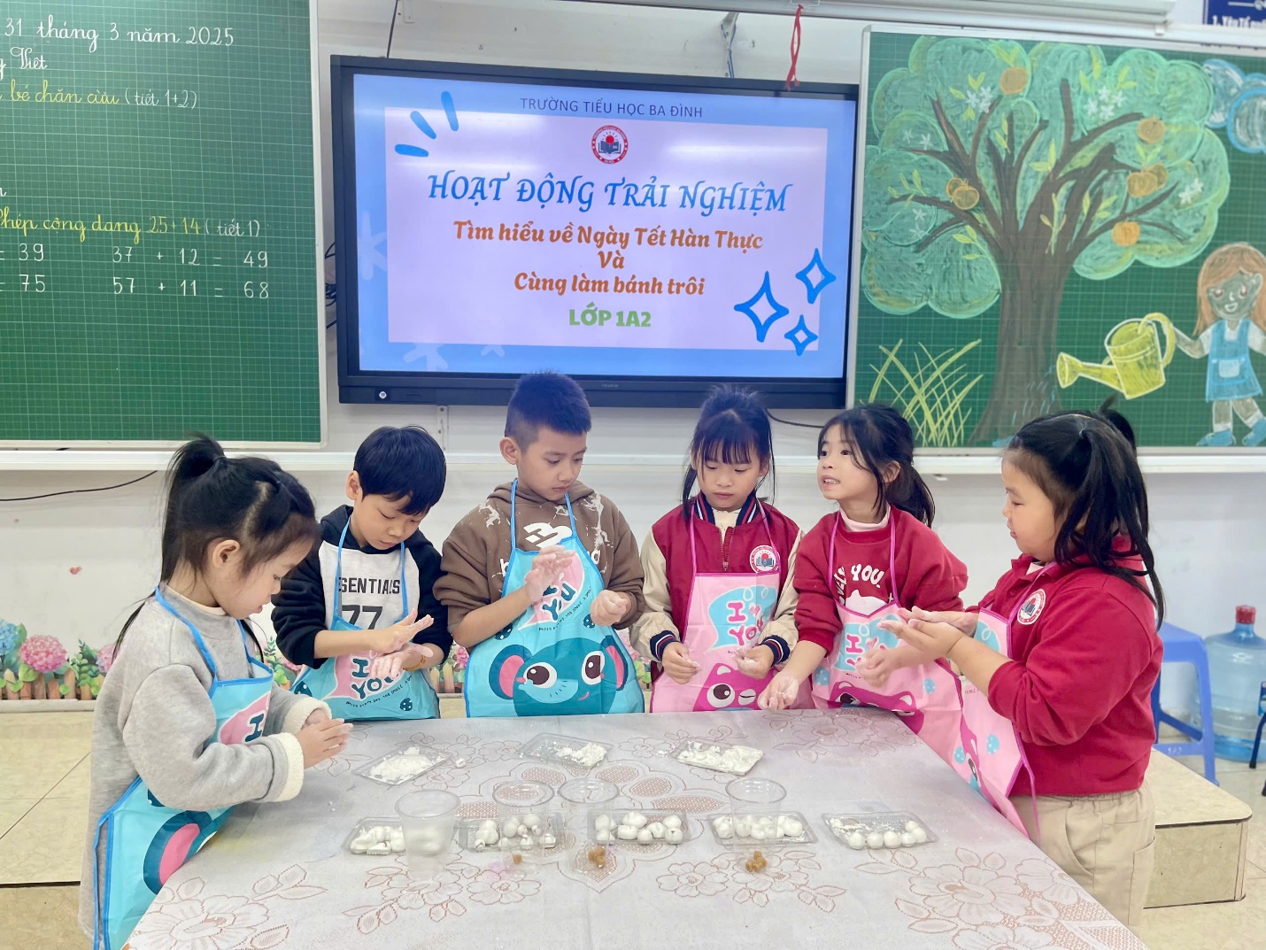 A group of children in a classroom

AI-generated content may be incorrect.
